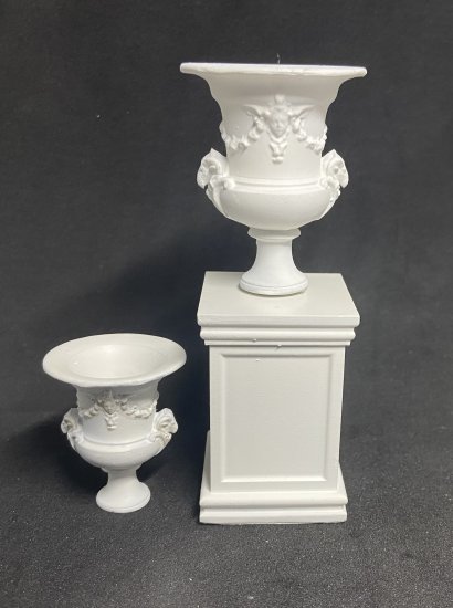 APR099B Urn French 50mm - Click Image to Close