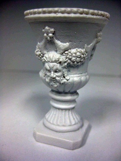 DFCA4165 Large Urn White or Antique - Click Image to Close