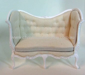 DMM017 Camilla Settee Tufted