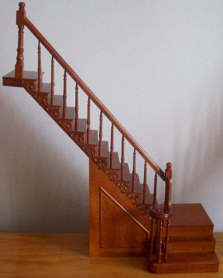 D8050L Dollshouse Staircase With Return Left Hand - Click Image to Close