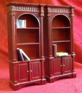 D51022 Dollhouse Arch Top Mini Bookshelf