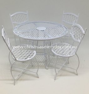 DJFA15 White Wire Outdoor Chair