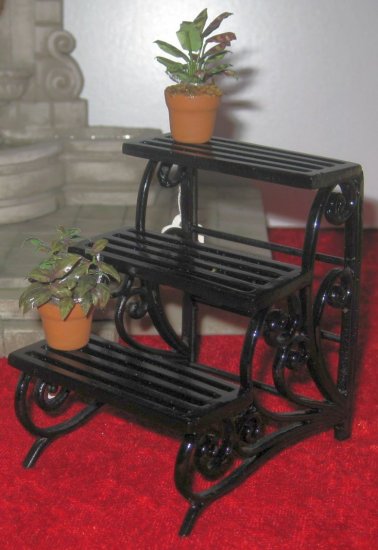 DFCA4429 Black Three Tier Plant Stand - Click Image to Close