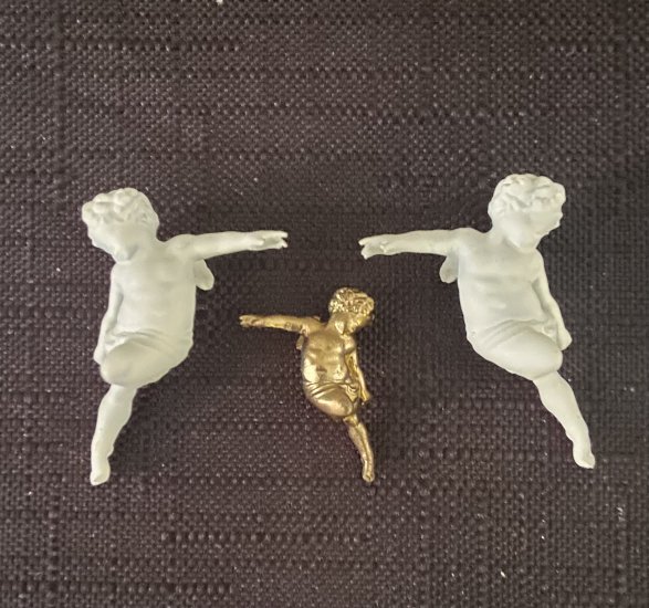 APR227A Angel Small 20mm High PAIR - Click Image to Close