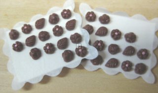 DT4 Dollhouse Tray of Mixed Chocolates