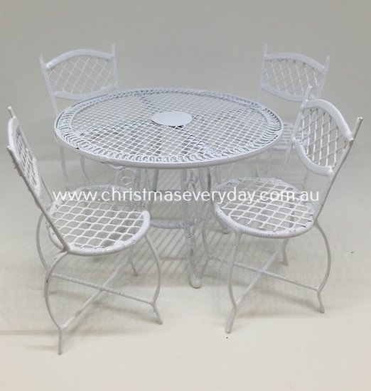 DJFA16 White Wire Outdoor Table - Click Image to Close