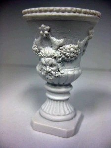 DFCA4165 Large Urn White or Antique