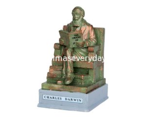 64074 Lemax Park Statue Charles Darwin 2016