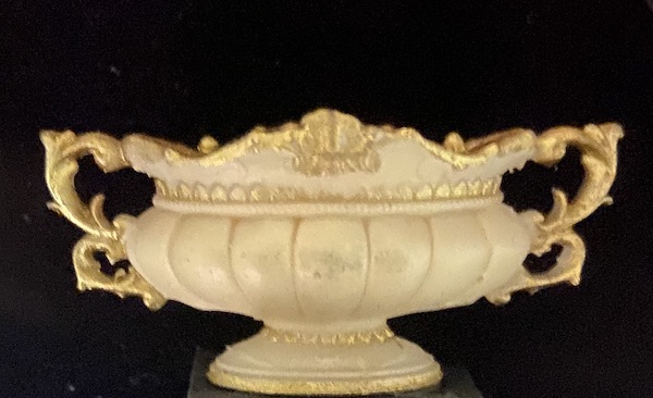 APR050 Tureen 48mm Footed - Click Image to Close