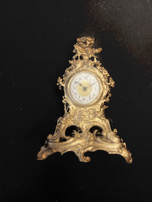 APR110 Clock Pendule Rocaille On Base - Click Image to Close
