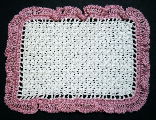 DD011 Crocheted Baby Blanket Pink Trim - Click Image to Close