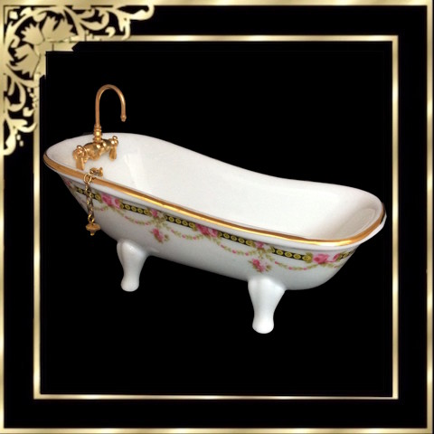 D1.7681 Bath Victorian Rose Gold Trim and Painted - Click Image to Close