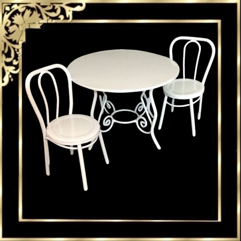 DW14 Table and Two Chairs - Click Image to Close