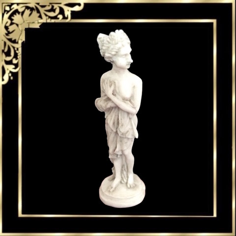 DWA1894 1:24 Statue Of A Woman - Click Image to Close
